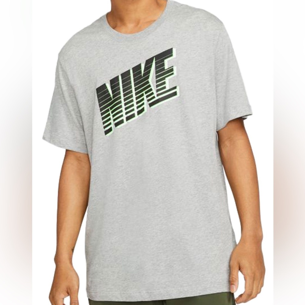 🌼3/$20 bundle 🌼 Gray Nike Tee‎ Shirt  Black and Green Logo Short Sleeve